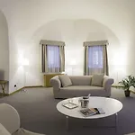Hotel Cavour Et Des Officiers Bard