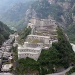Cavour Et Des Officiers Bard
