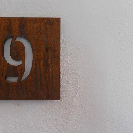 Cavour Et Des Officiers Hotell Bard