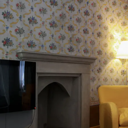 Cavour Et Des Officiers Отель 3*