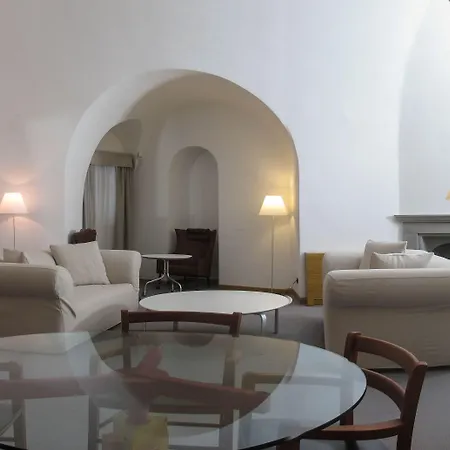 Cavour Et Des Officiers Hotell Bard