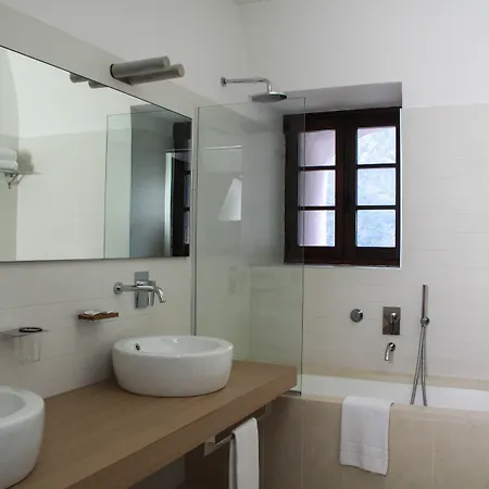 Cavour Et Des Officiers