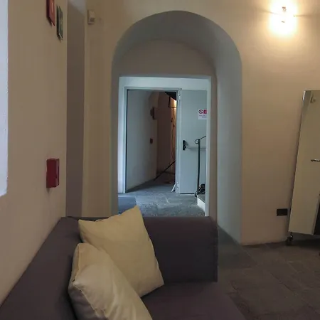 Hotel Cavour Et Des Officiers Bard