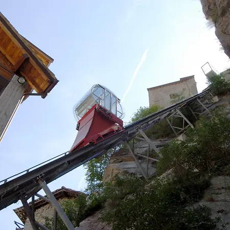 Cavour Et Des Officiers 3* Бар