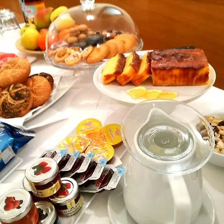 Cavour Et Des Officiers 3*