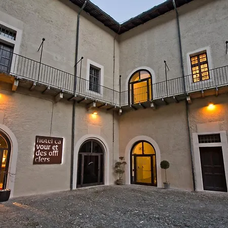 Cavour Et Des Officiers 3*