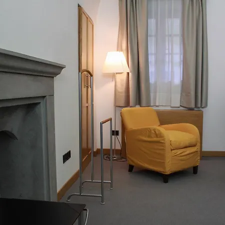 Cavour Et Des Officiers Bard