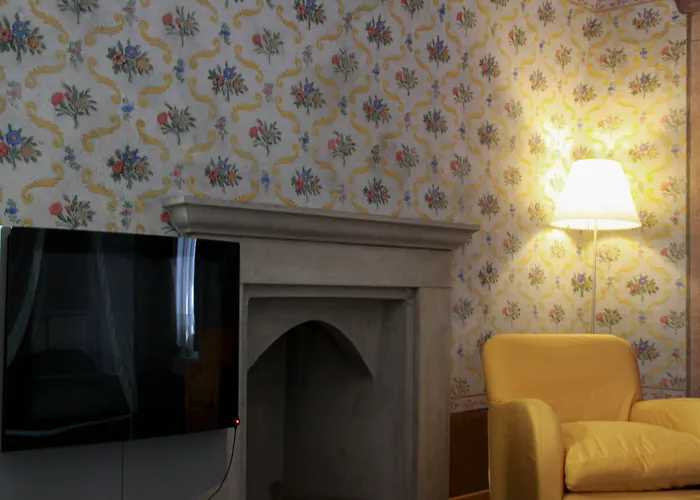 Cavour Et Des Officiers Hotel 3*