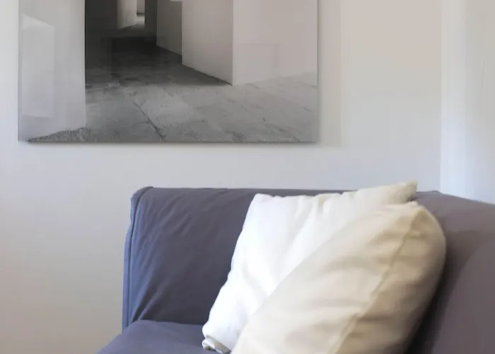 Cavour Et Des Officiers 3* Bard