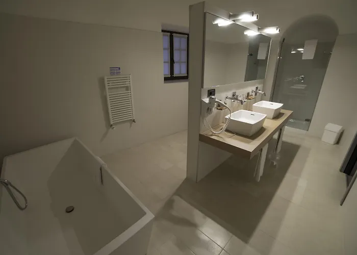 Hotel Cavour Et Des Officiers