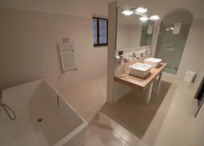 Hotel Cavour Et Des Officiers